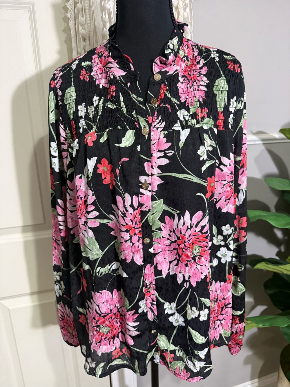 Draper James Black Floral Button-Up Blouse with Pink Blossoms size medium